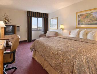 Ramada Fairview Heights Quarto foto